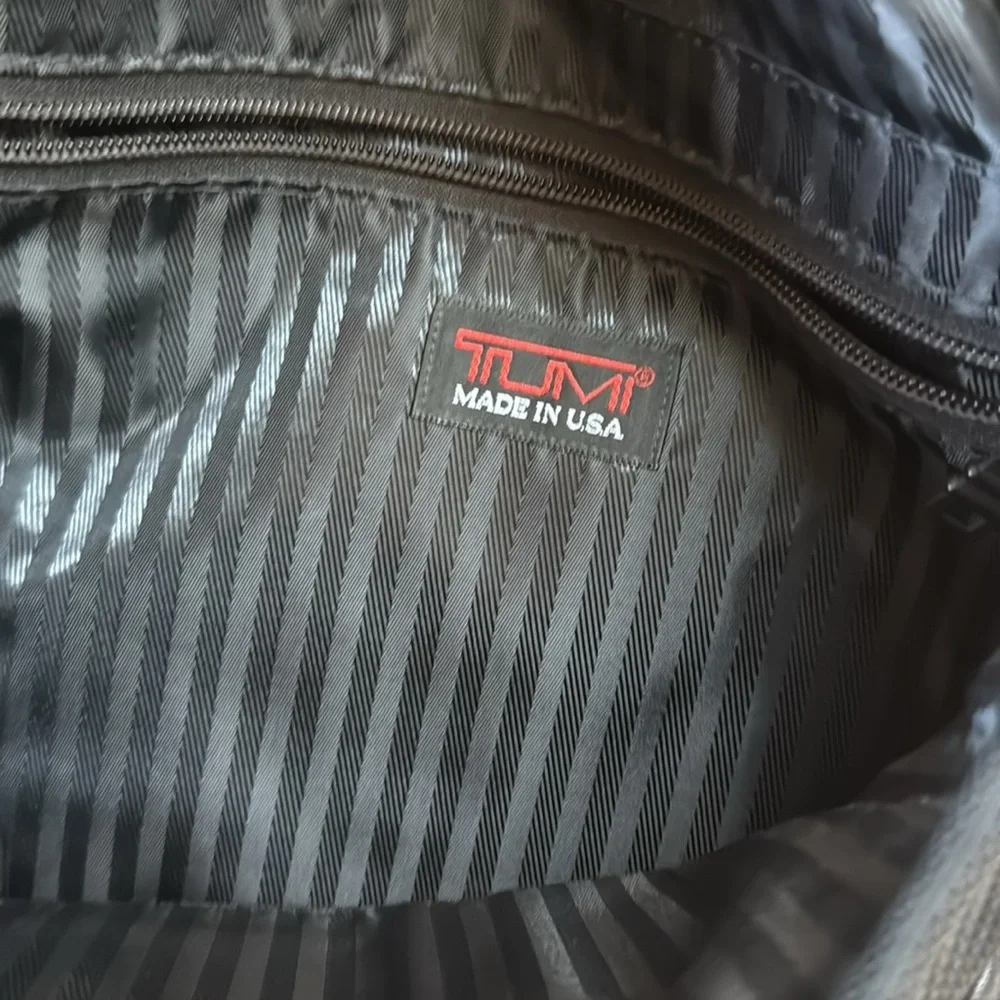 Tumi Made in the USA Crossbody Messenger Bag in Black